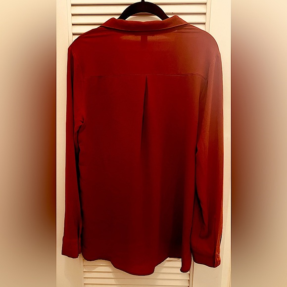 Burnt Orange Long Sleeved Blouse
Forever 21 Size M - Picture 2 of 5
